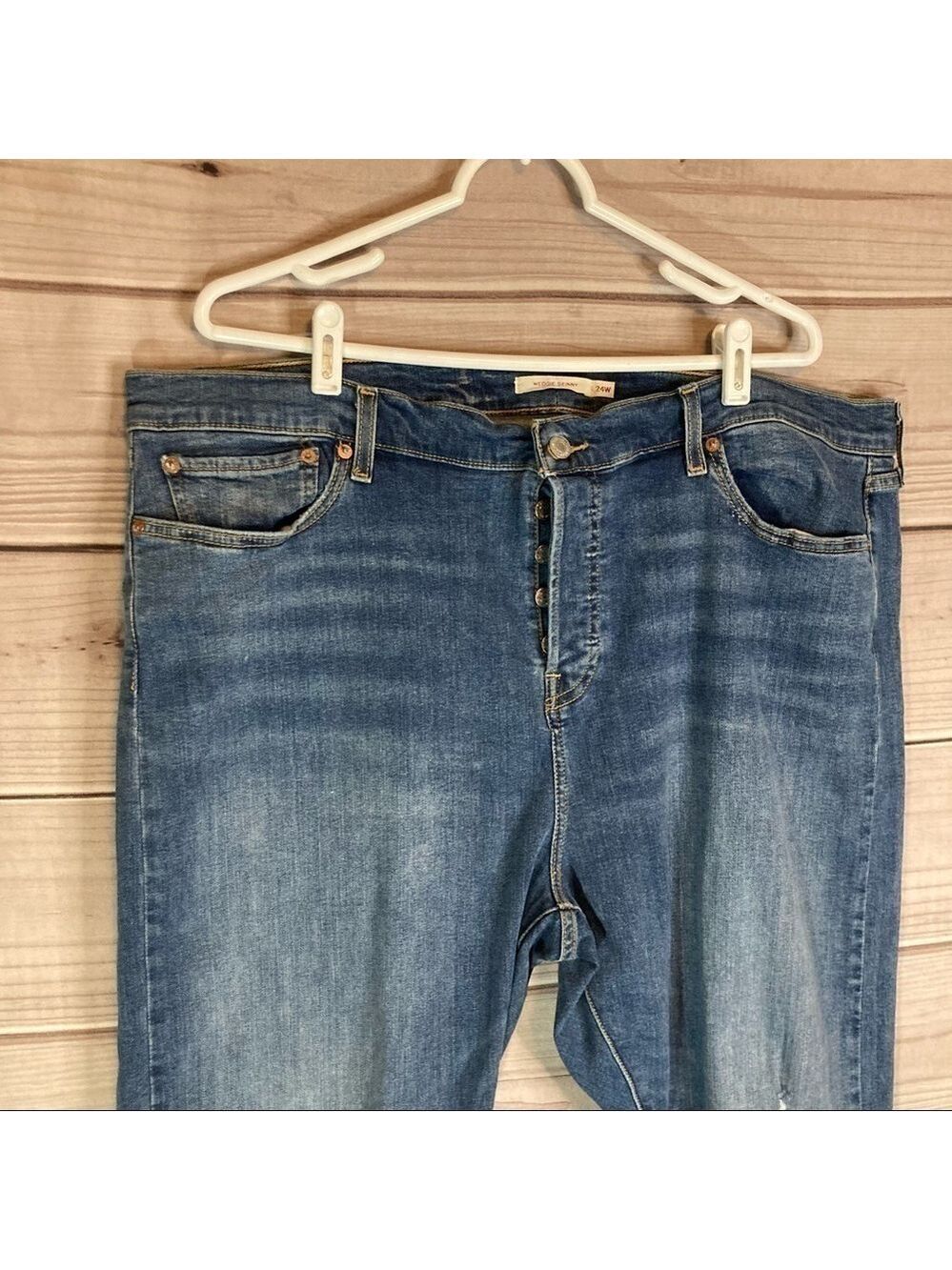 LEVI’S High Waisted Wedgie Fit Distressed Skinny Jeans - Picture 11 of 12